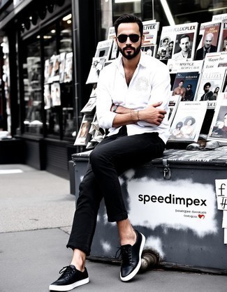 С чем носить черные джинсы мужчине