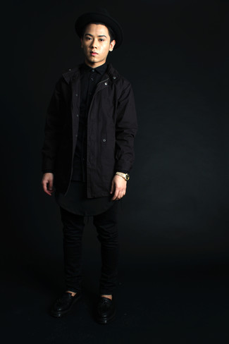 Какие парки носить с черными джинсами мужчине