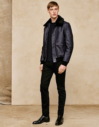 Какие короткие дубленки носить с черными джинсами мужчине