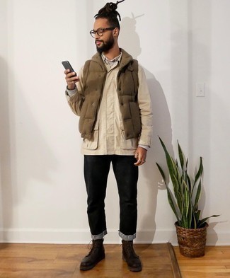 Какие куртки-рубашки носить с черными джинсами мужчине