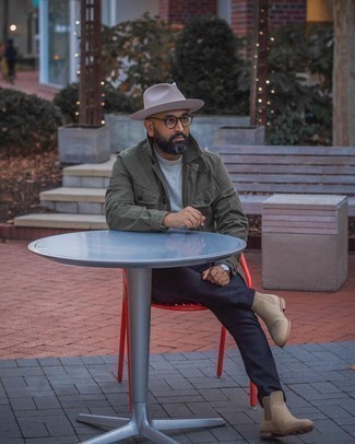 Какие куртки-рубашки носить с черными джинсами мужчине