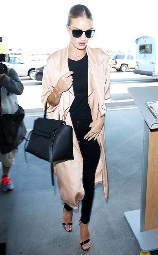 Какие плащи носить с черными джинсами женщине