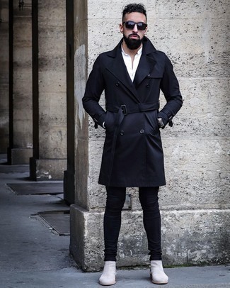 Какие плащи носить с черными джинсами мужчине