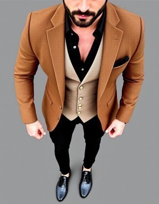 Какие жилеты носить с черными джинсами