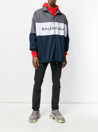 Какие ветровки носить с черными джинсами мужчине