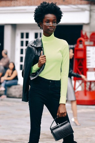Какие водолазки носить с черными сапогами