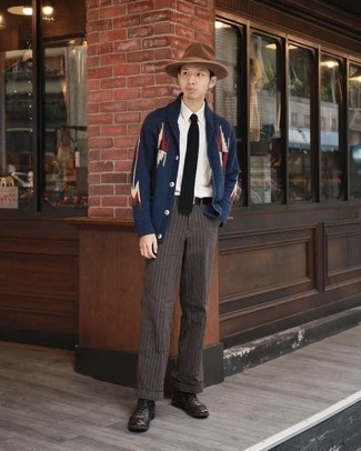 С чем носить черный вязаный галстук мужчине