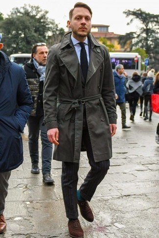 С чем носить черный вязаный галстук мужчине