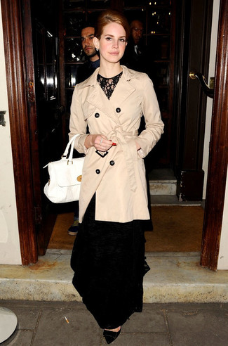 С чем носить черное кружевное платье