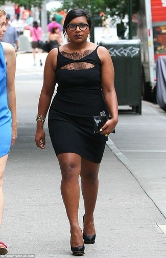 С чем носить черное кружевное платье