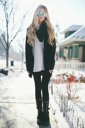 С чем носить черные ботинки на шнуровке женщине