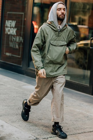 С чем носить черные кожаные кроссовки мужчине