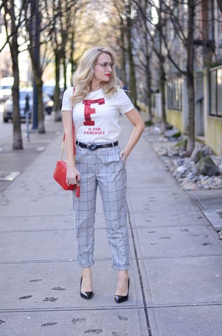 С чем носить черный кожаный ремень женщине