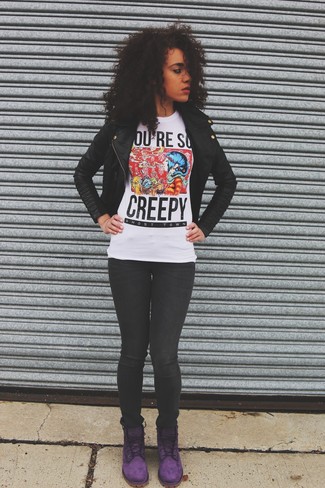 Как носить черную кожаную косуху с черными джинсами женщине