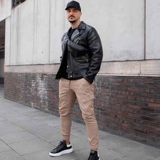 С чем носить черную кожаную косуху мужчине