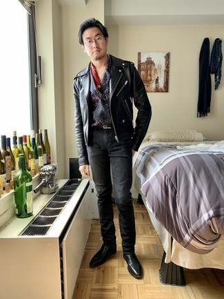 С чем носить черную кожаную косуху мужчине