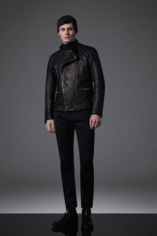 С чем носить черную кожаную косуху мужчине