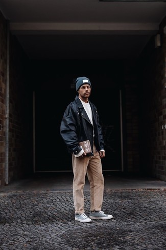 С чем носить черную кожаную косуху мужчине