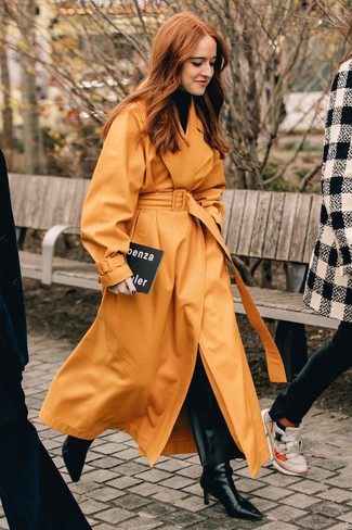 С чем носить черные кожаные ботинки женщине