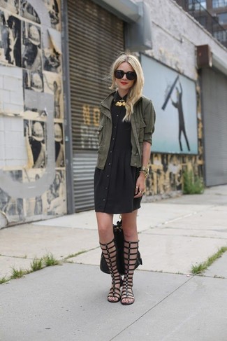 С чем носить черную кожаную сумку-мешок