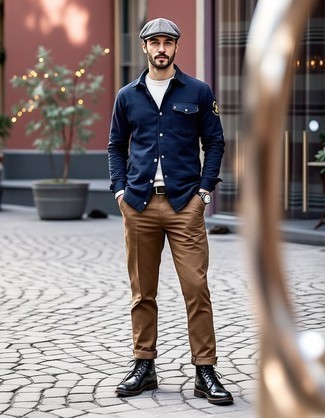 С чем носить черные кожаные повседневные ботинки мужчине