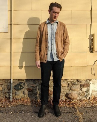 Как носить черные кожаные ботинки челси с черными джинсами мужчине