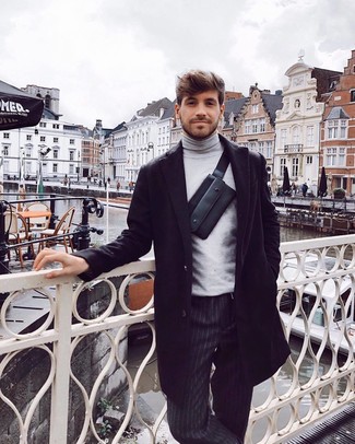 С чем носить черную кожаную поясную сумку мужчине