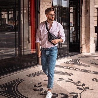 С чем носить черную кожаную поясную сумку мужчине