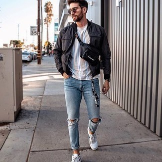 С чем носить черную кожаную поясную сумку мужчине