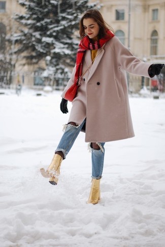 С чем носить черные кожаные перчатки женщине