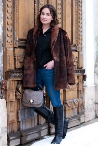 С чем носить черные кожаные сапоги