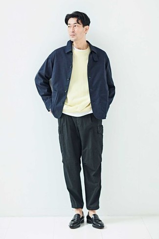 С чем носить черные кожаные лоферы мужчине