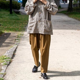 С чем носить черные кожаные лоферы мужчине