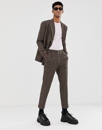 С чем носить черные кожаные низкие кеды мужчине