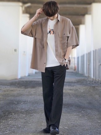 С чем носить черные кожаные низкие кеды мужчине