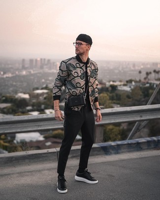 С чем носить черные кожаные низкие кеды мужчине