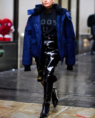 С чем носить черную кожаную юбку-карандаш