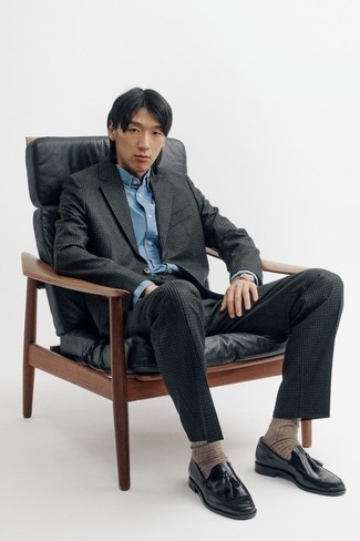 С чем носить черные кожаные лоферы с кисточками