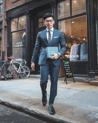 С чем носить черные кожаные лоферы с кисточками