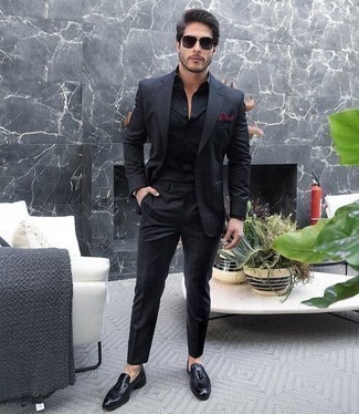 С чем носить черные кожаные лоферы с кисточками