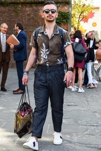 С чем носить черные льняные брюки чинос