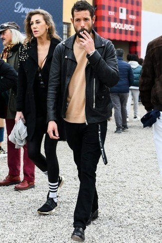 Какие косухи носить с черными лоферами мужчине