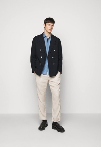 Какие двубортные пиджаки носить с черными лоферами мужчине