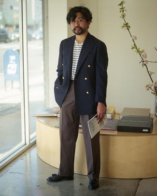 Какие двубортные пиджаки носить с черными лоферами мужчине