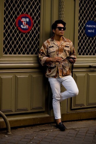 Какие куртки-рубашки носить с черными лоферами мужчине