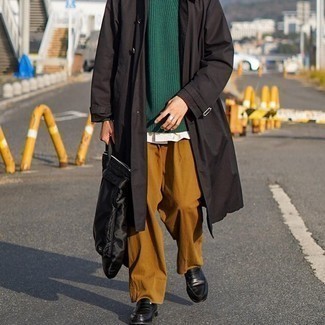 Какие плащи носить с черными лоферами мужчине