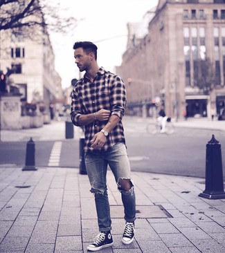 С чем носить черную рубашку с длинным рукавом в 20 лет мужчине