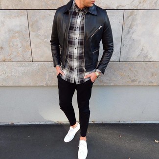 С чем носить черную рубашку с длинным рукавом в 20 лет мужчине