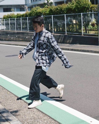 С чем носить черную рубашку с длинным рукавом мужчине