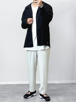 С чем носить черную рубашку с длинным рукавом мужчине